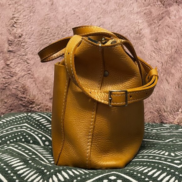Portland Leather Goods PLG UNICORN Honeycomb gold Zippered Mini Crossbody Tote - Picture 2 of 15